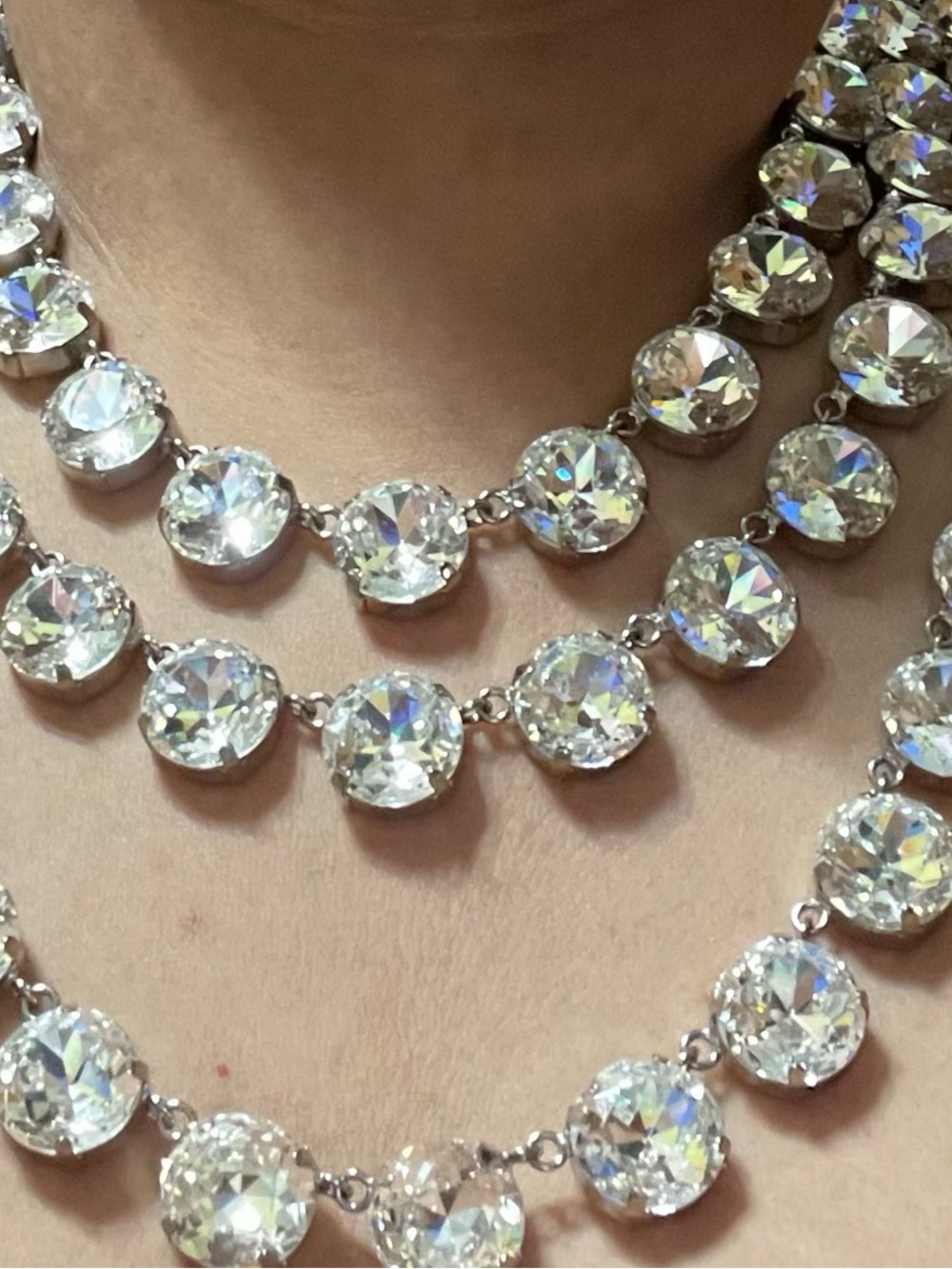 Moschino crystal clear three strand